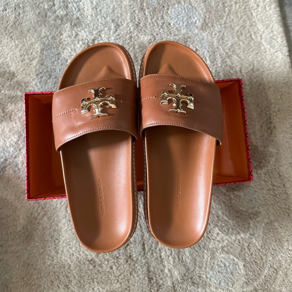Tory Burch size 7 Everly Anatomical Lug